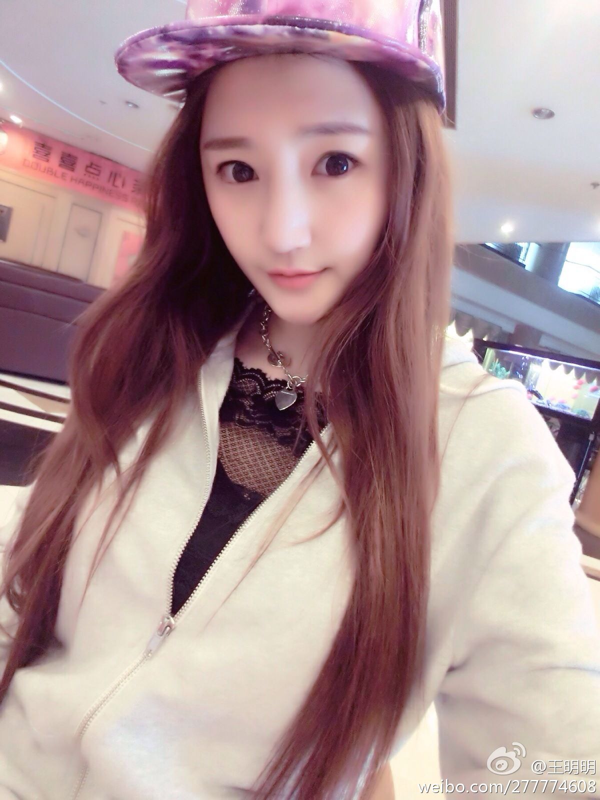 王明明图片