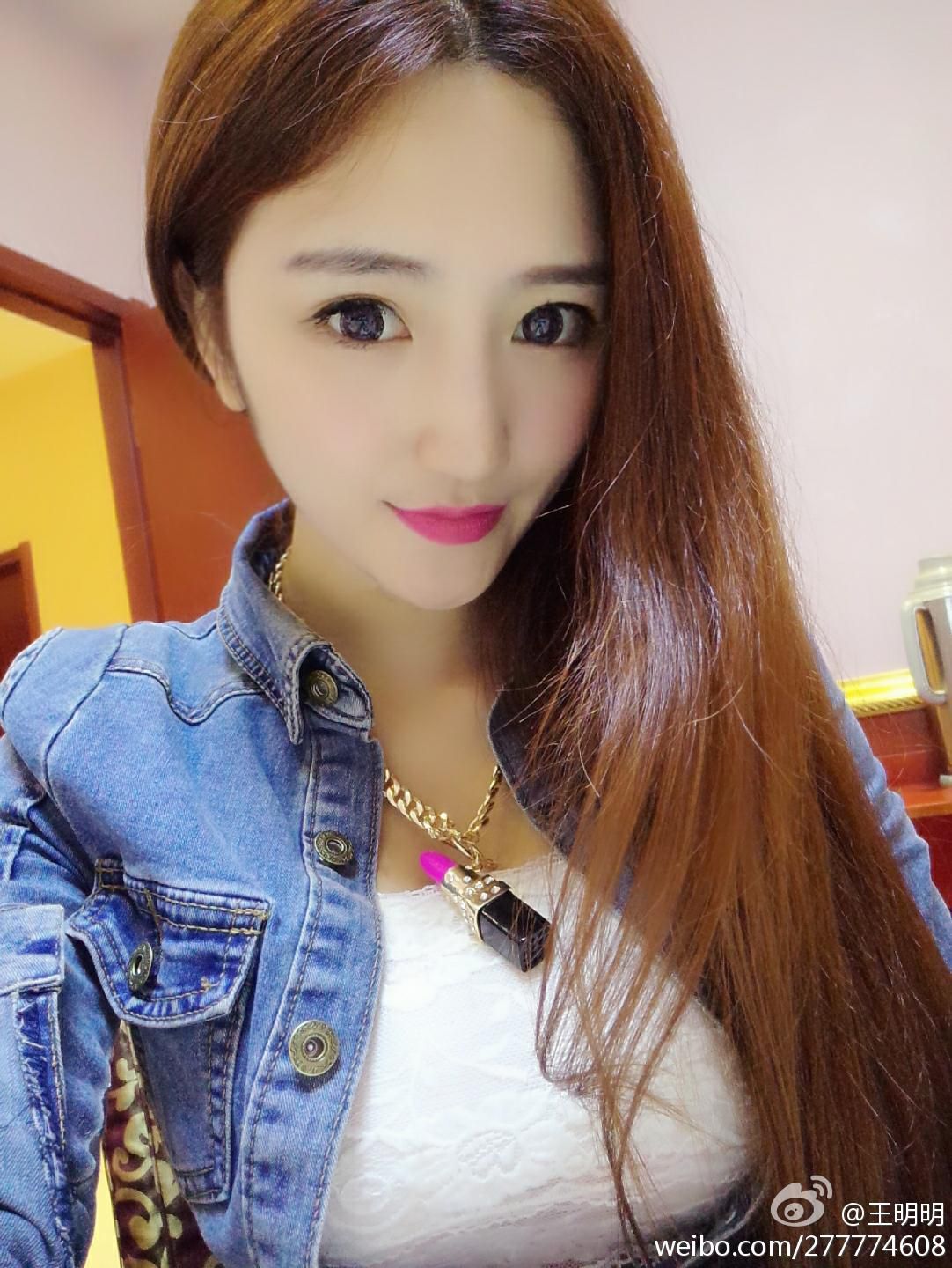 王明明图片