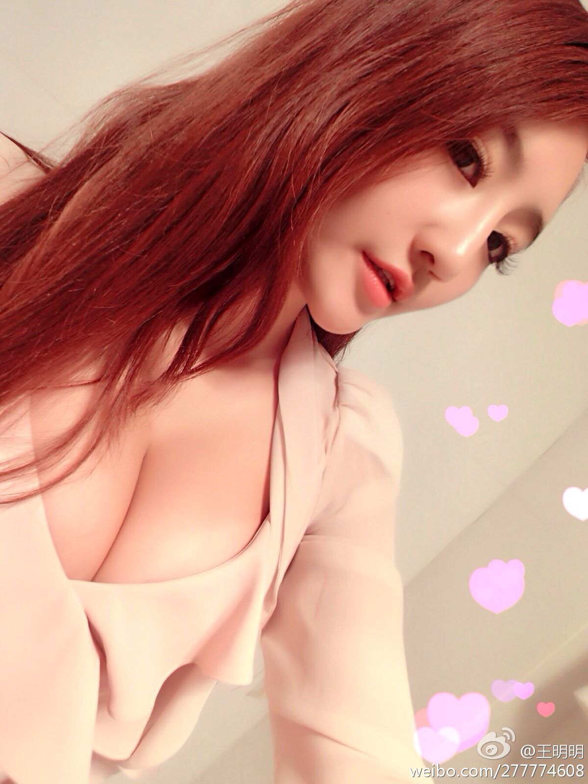 王明明图片
