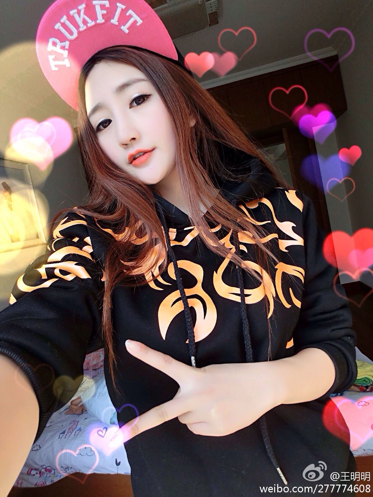 王明明图片