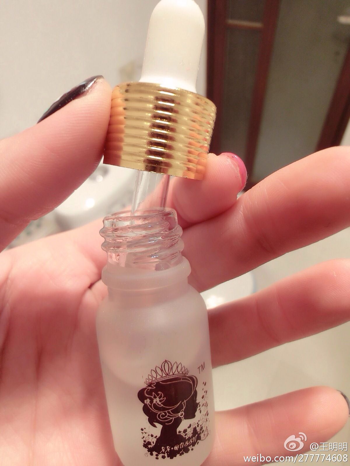 王明明图片