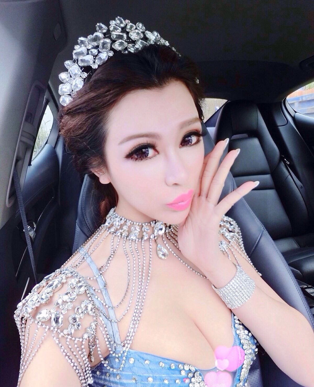 宛恩图片