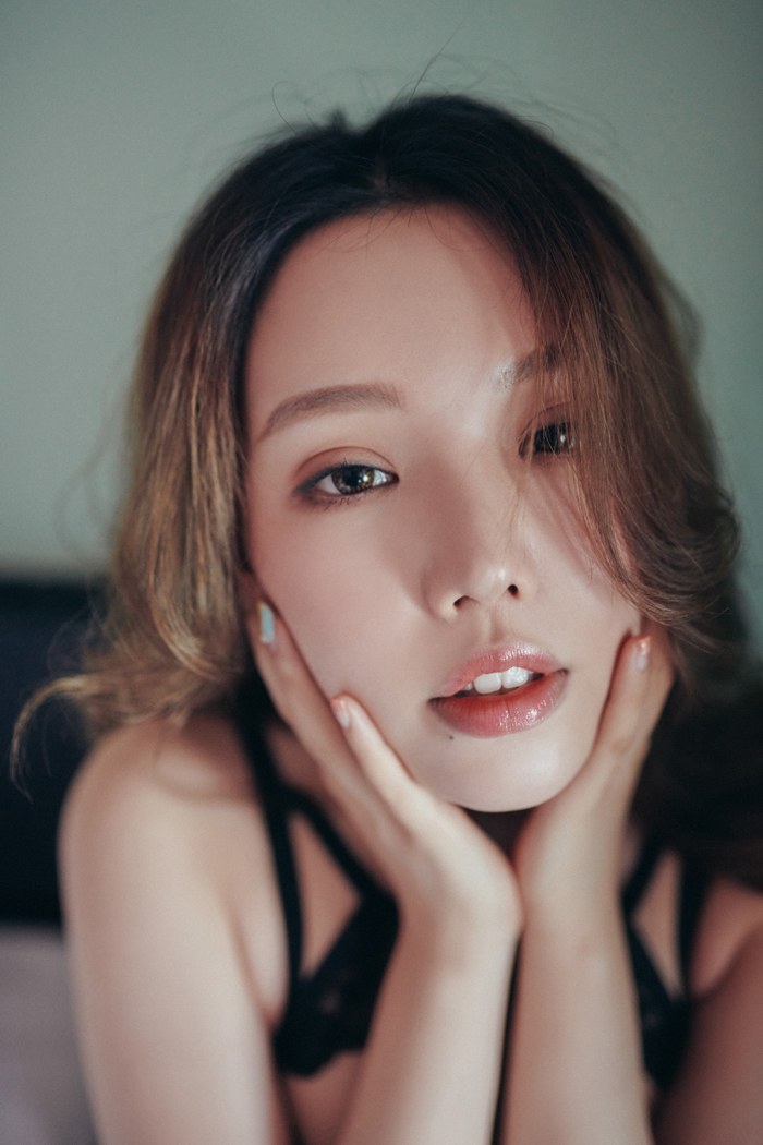 黄乐然图片