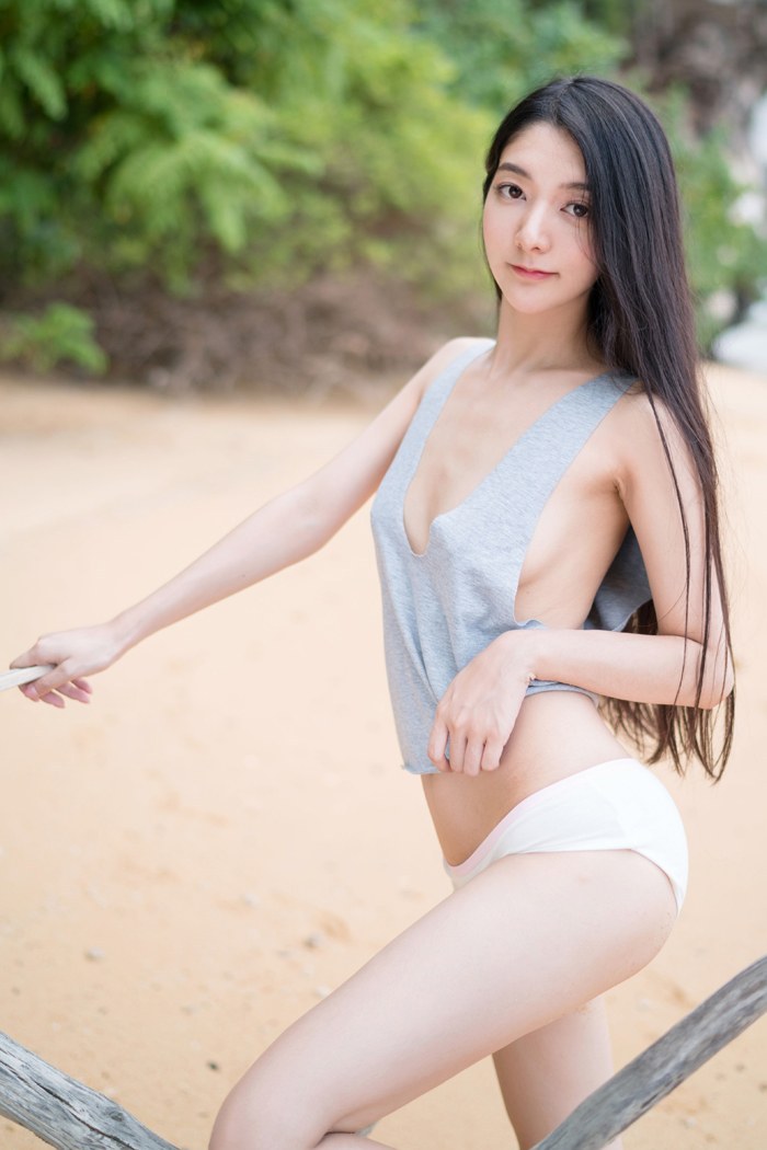 韩国第一美女火辣长发教师小热巴黑丝高跟嫩白身姿诱惑到极致内衣秀写真图片图片