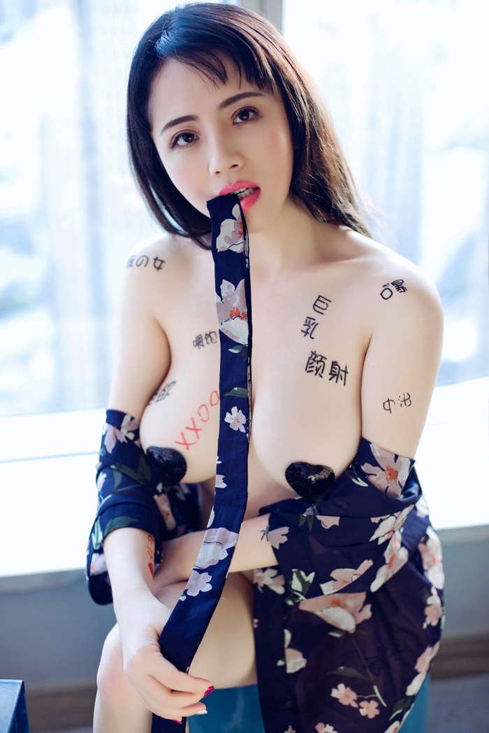 广东性感美女娇艳人妻心妍小公主肌肤娇嫩惹人垂涎写真图片图片