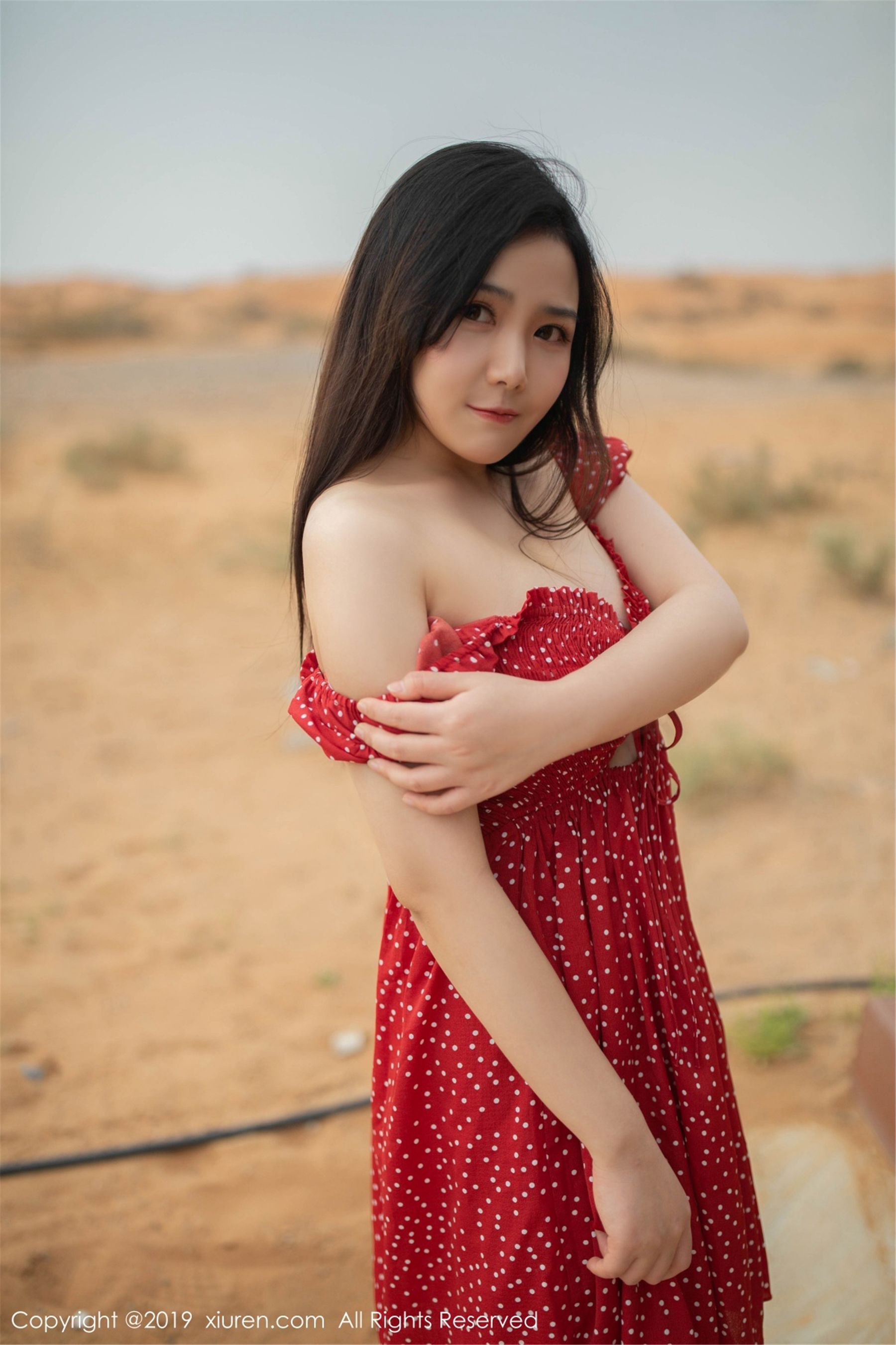 日韩90后美女私房照徐微微mia沙漠泳池美人色香味俱全高清妹子写真集图片