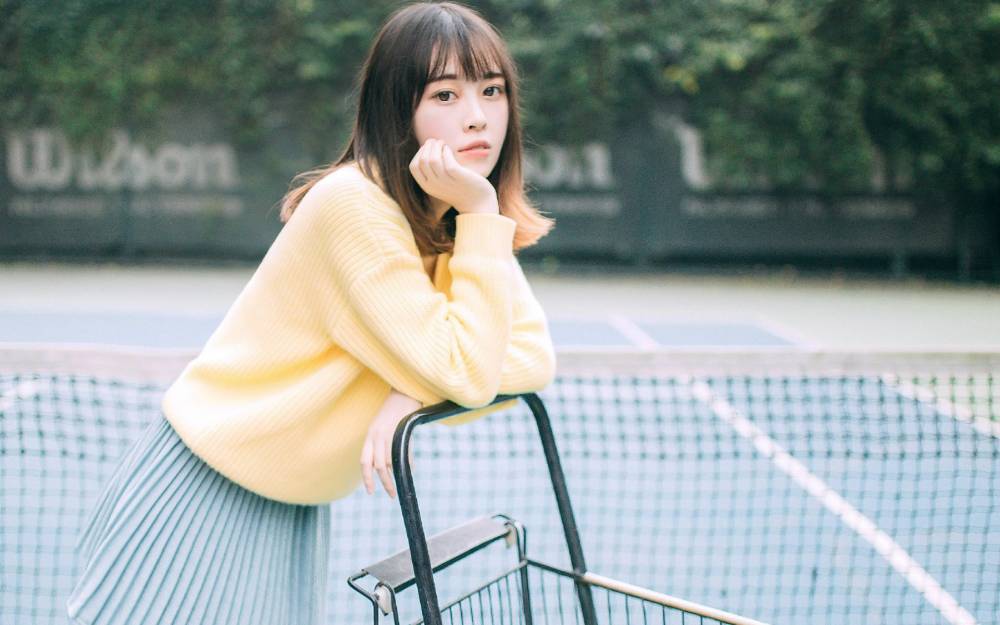 清纯网球美女俏皮写真手机壁纸下载_高清手机壁纸图片大全图片