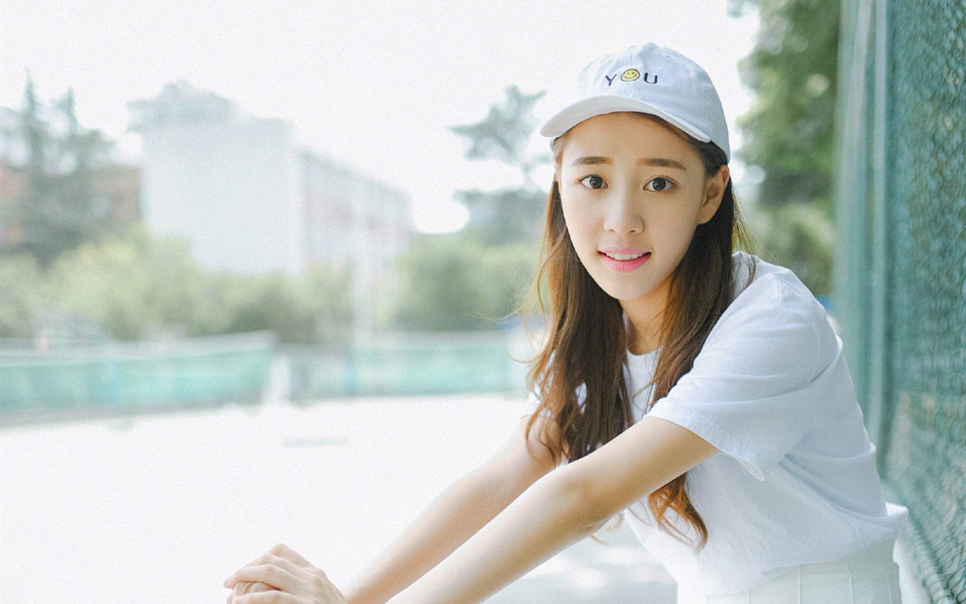 清纯网球美女俏皮写真手机壁纸下载_高清手机壁纸图片大全图片