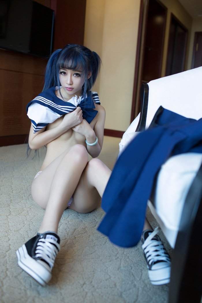 水盈盈图片