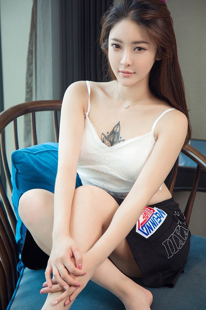 [极品mm]尤果性感琪妹子丰乳肥臀小蛮腰想抱抱室内写真图片图片