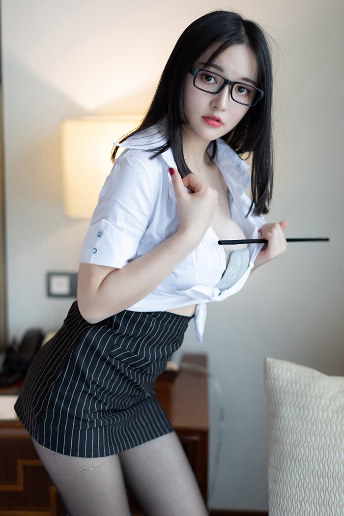 大陆女明星电脑pc端维秘超模奚梦瑶性感迷人写真手机壁纸图片下载图片