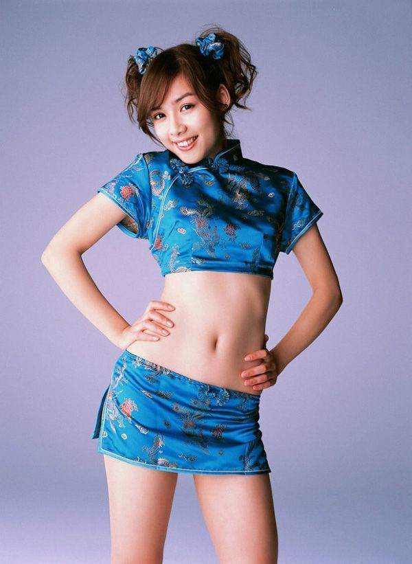 超女陈怡演绎另类性感旗袍图片