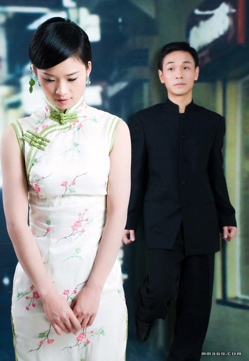 超女陈怡演绎另类性感旗袍图片