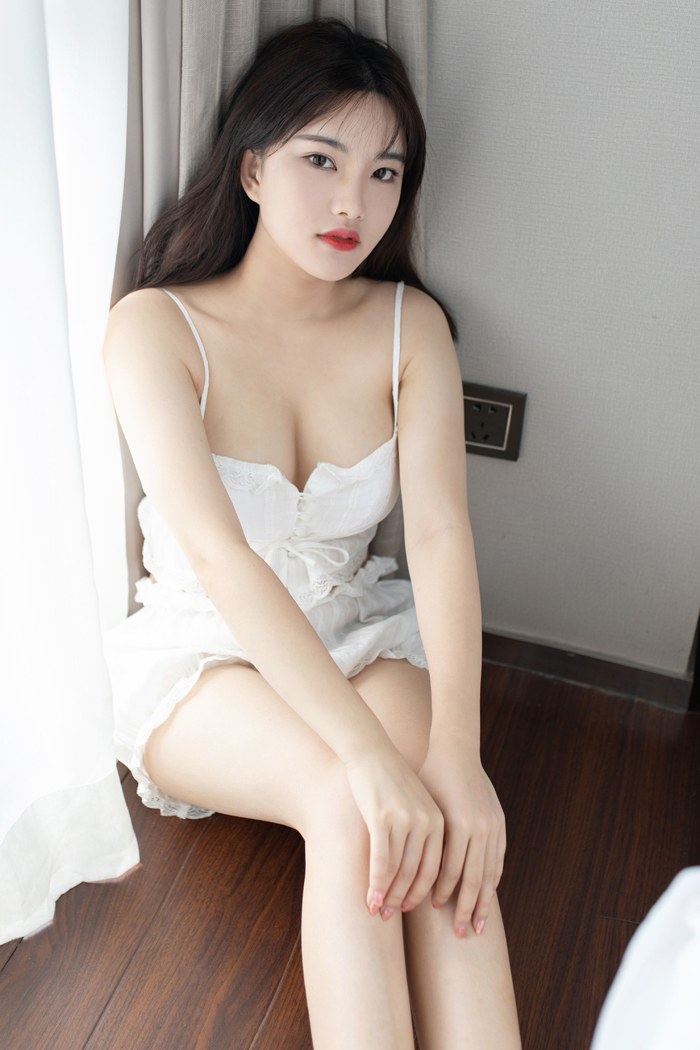 内地火辣尤物周于希长腿高跟等你品尝美女主播写真摄影图片图片