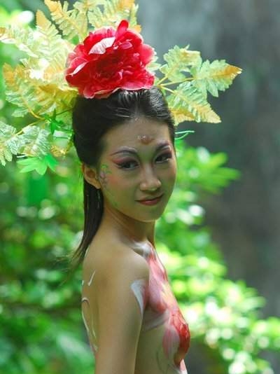 美女彩绘图片