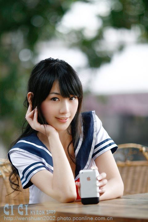 制服女子图片