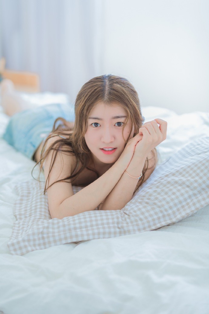 黄歆苑图片