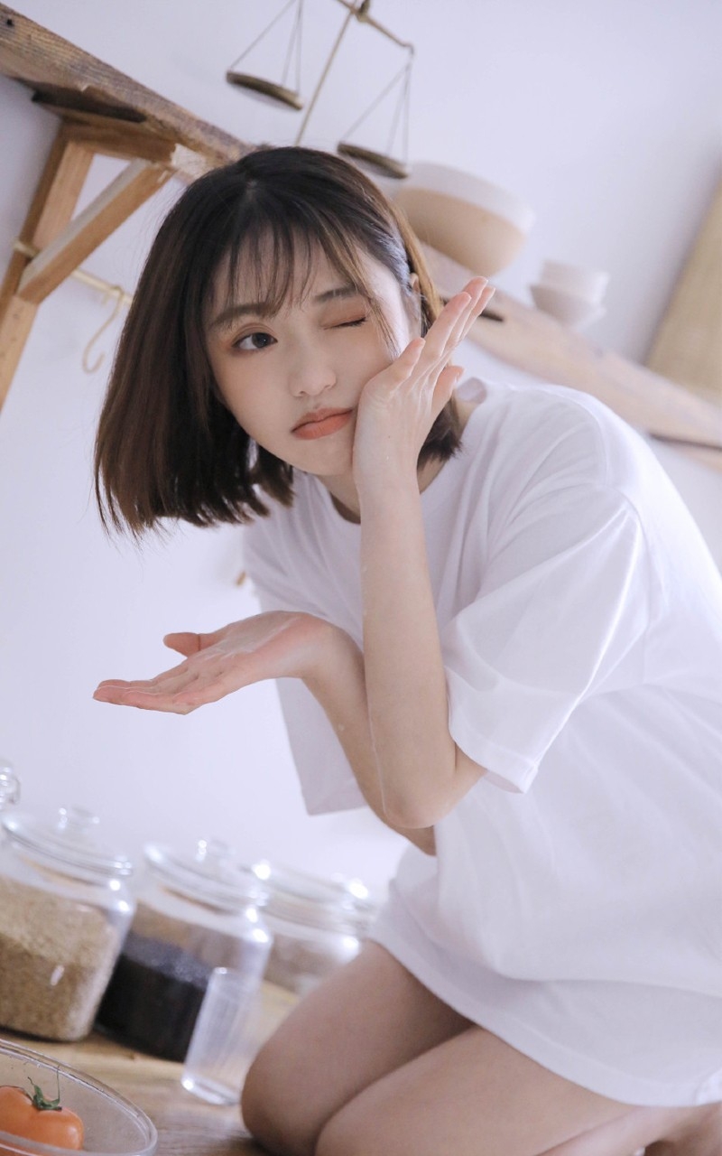 黄歆苑图片