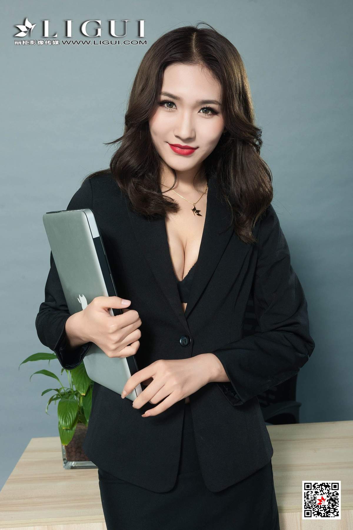 高根美腿腿模RITA肉丝袜长腿丽人写真集图片