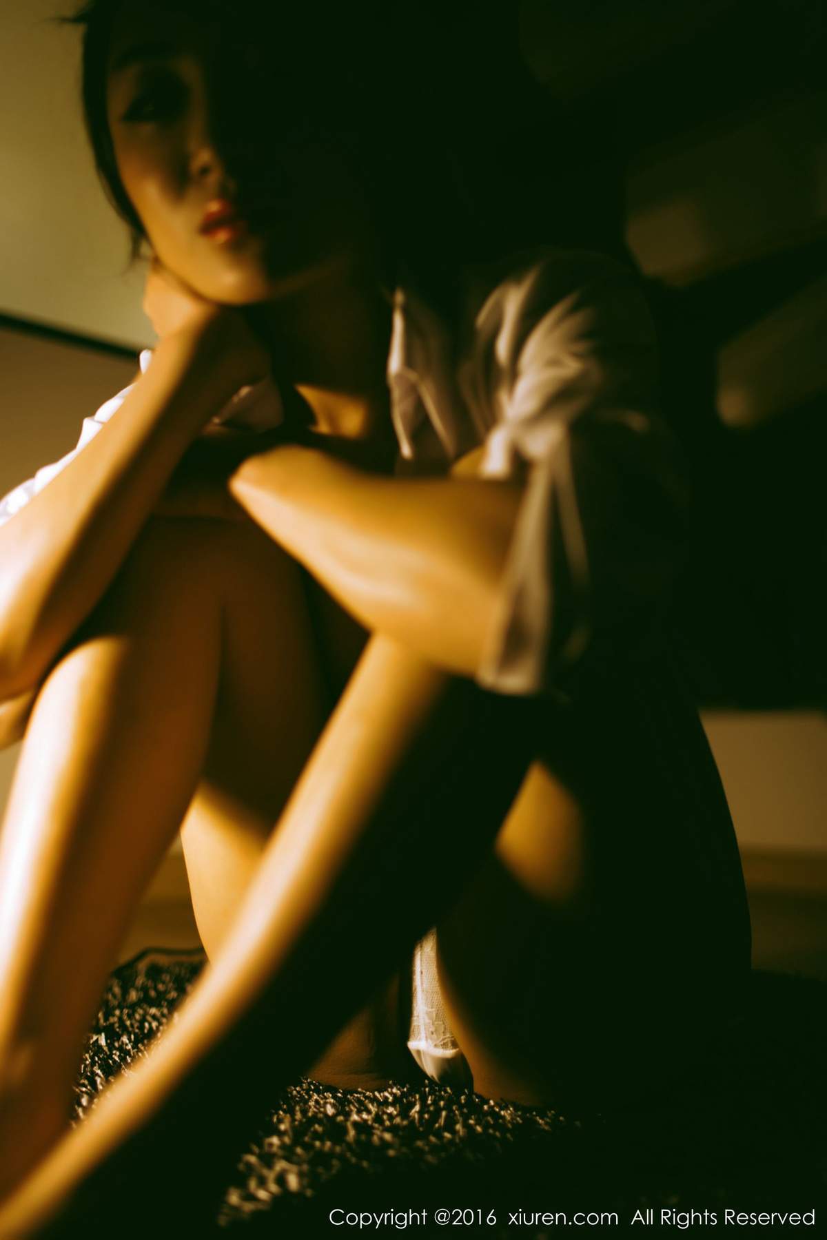美女梁莹图片