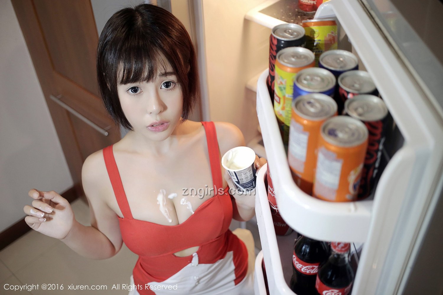 美女艾莉图片