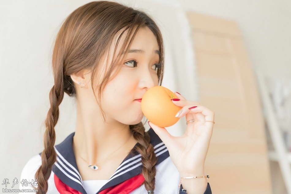 美女艾莉图片