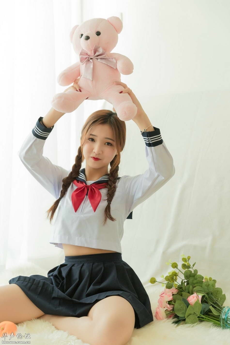 美女艾莉图片