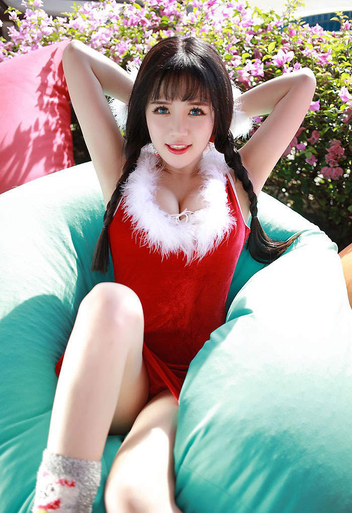 童颜美胸美女徐cake高清壁纸_高清桌面壁纸图片