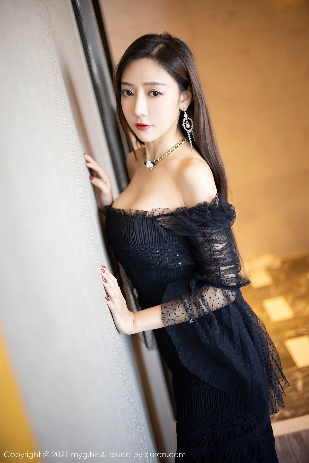 美女169pp王馨瑶yanni-一身黑色高开叉晚礼服高清妹子壁纸图片图片
