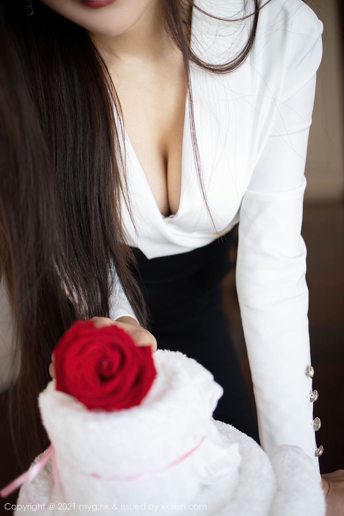 美女169pp王馨瑶yanni-一身黑色高开叉晚礼服高清妹子壁纸图片图片