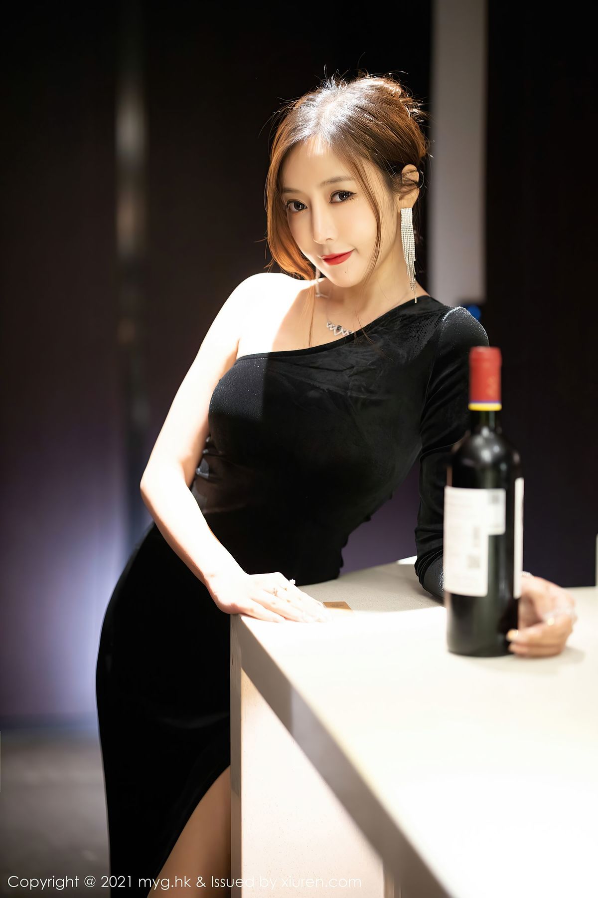 美女169pp王馨瑶yanni-一身黑色高开叉晚礼服高清妹子壁纸图片图片