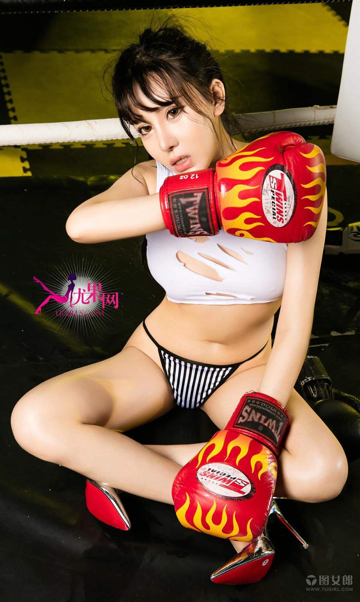 美女杨佩图片