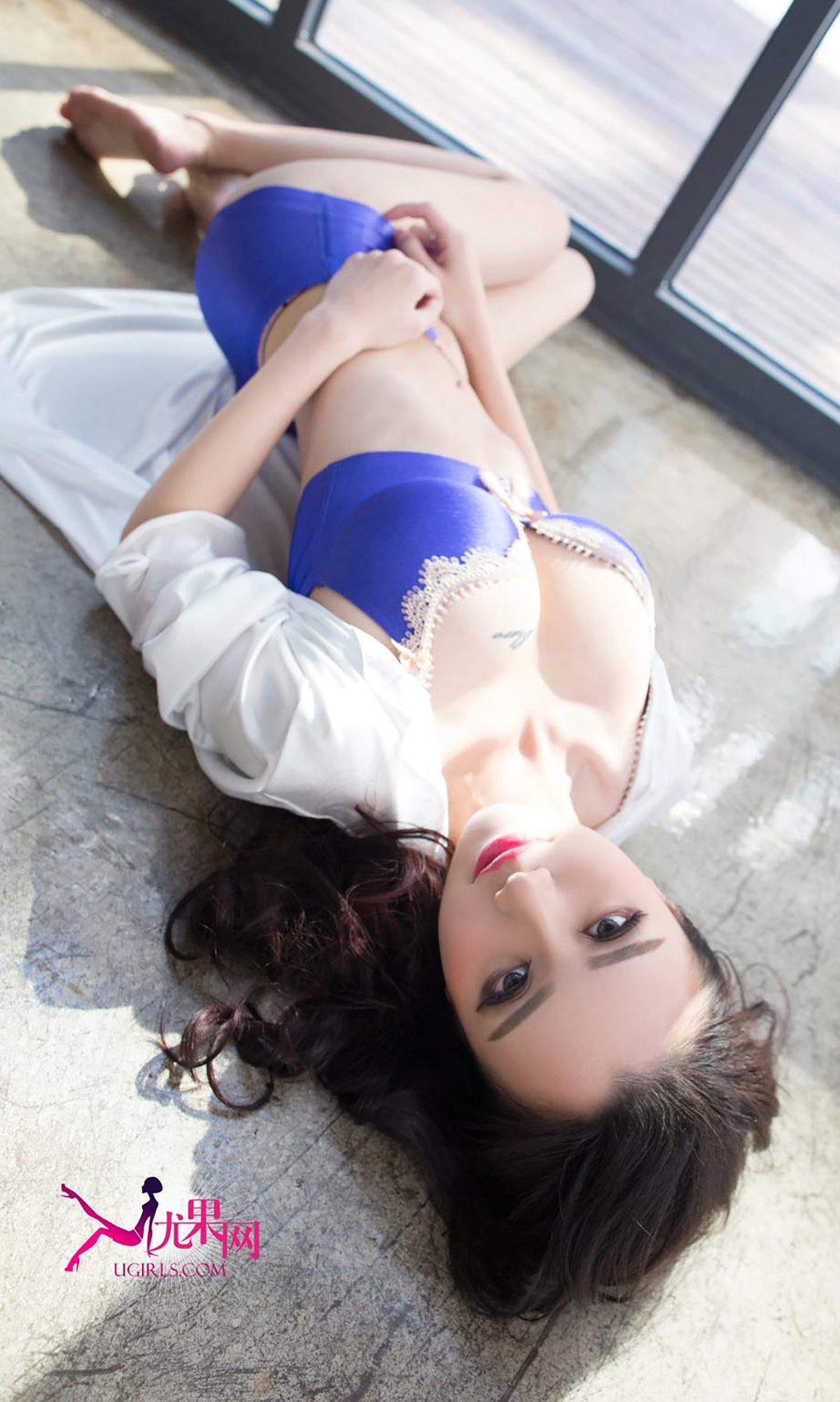美女小吉图片