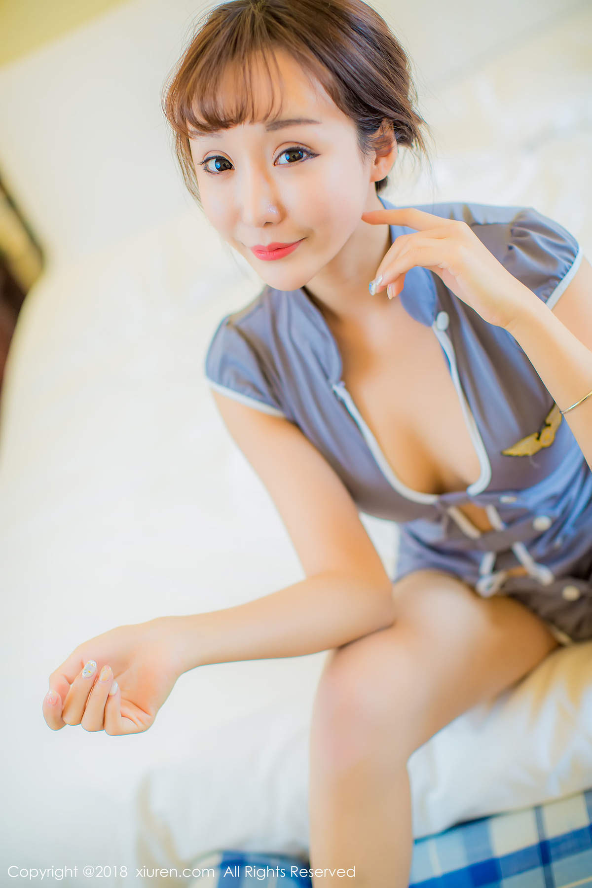 最新90后女优顾灿乘务员的空乘制服诱惑高清妹子写真集图片