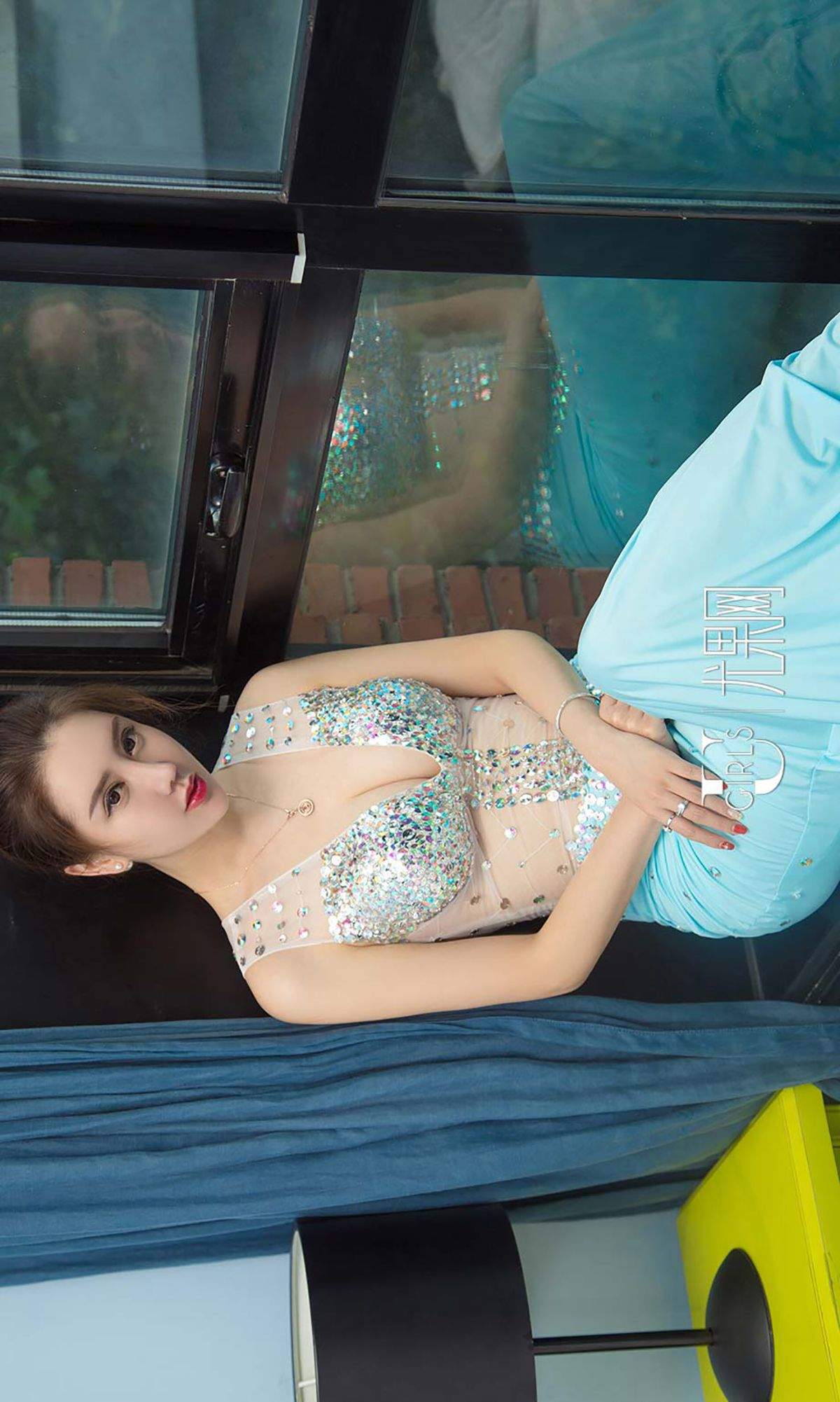 美女宁然图片