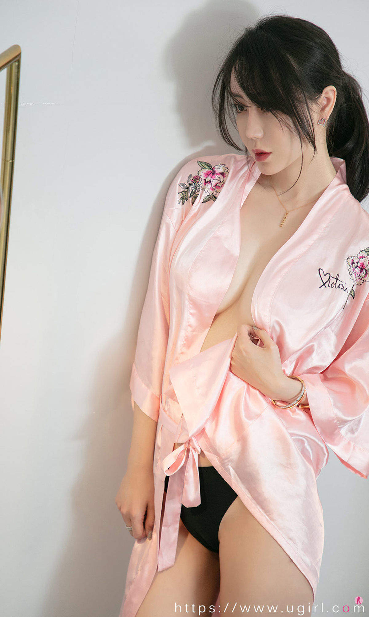 美女宁然图片