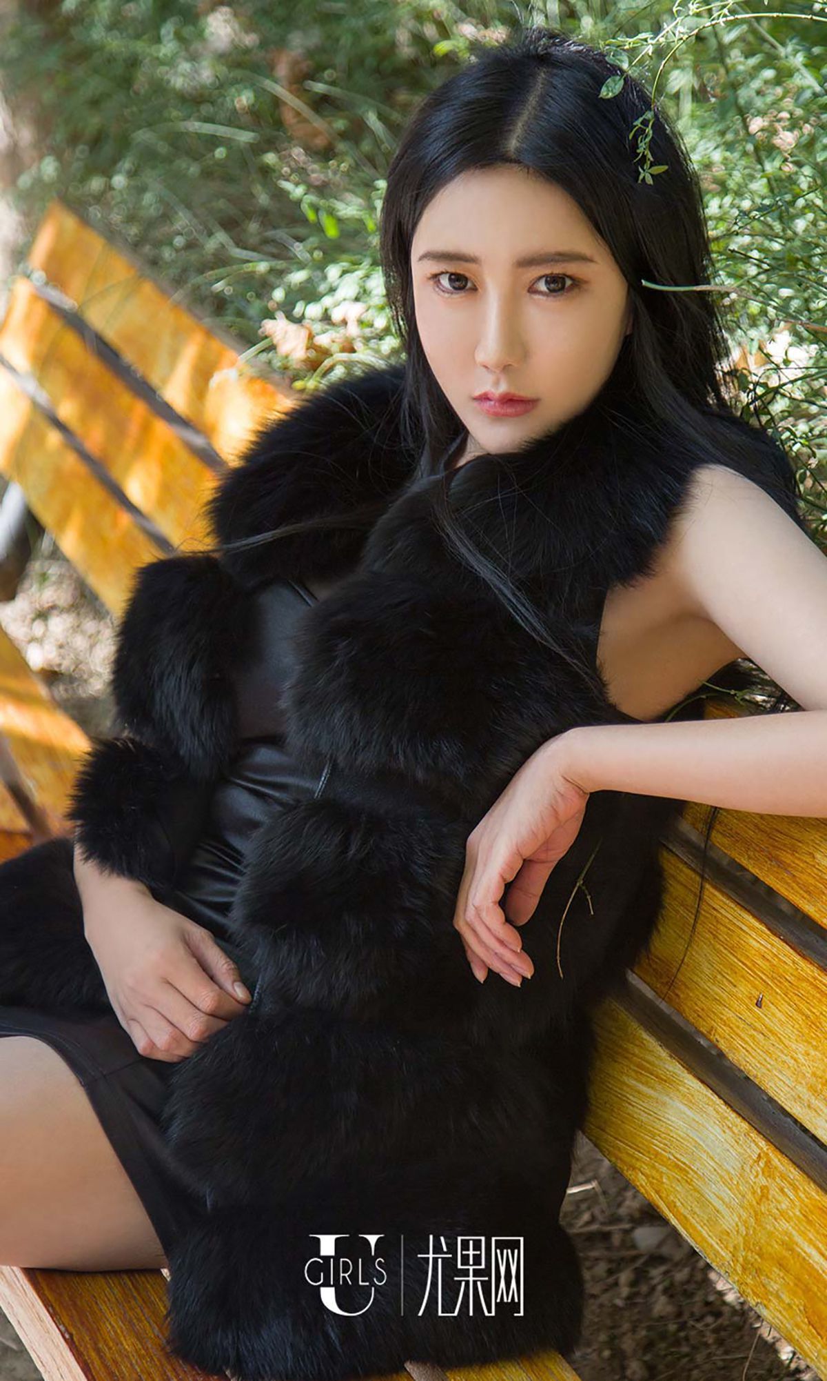美女满满图片