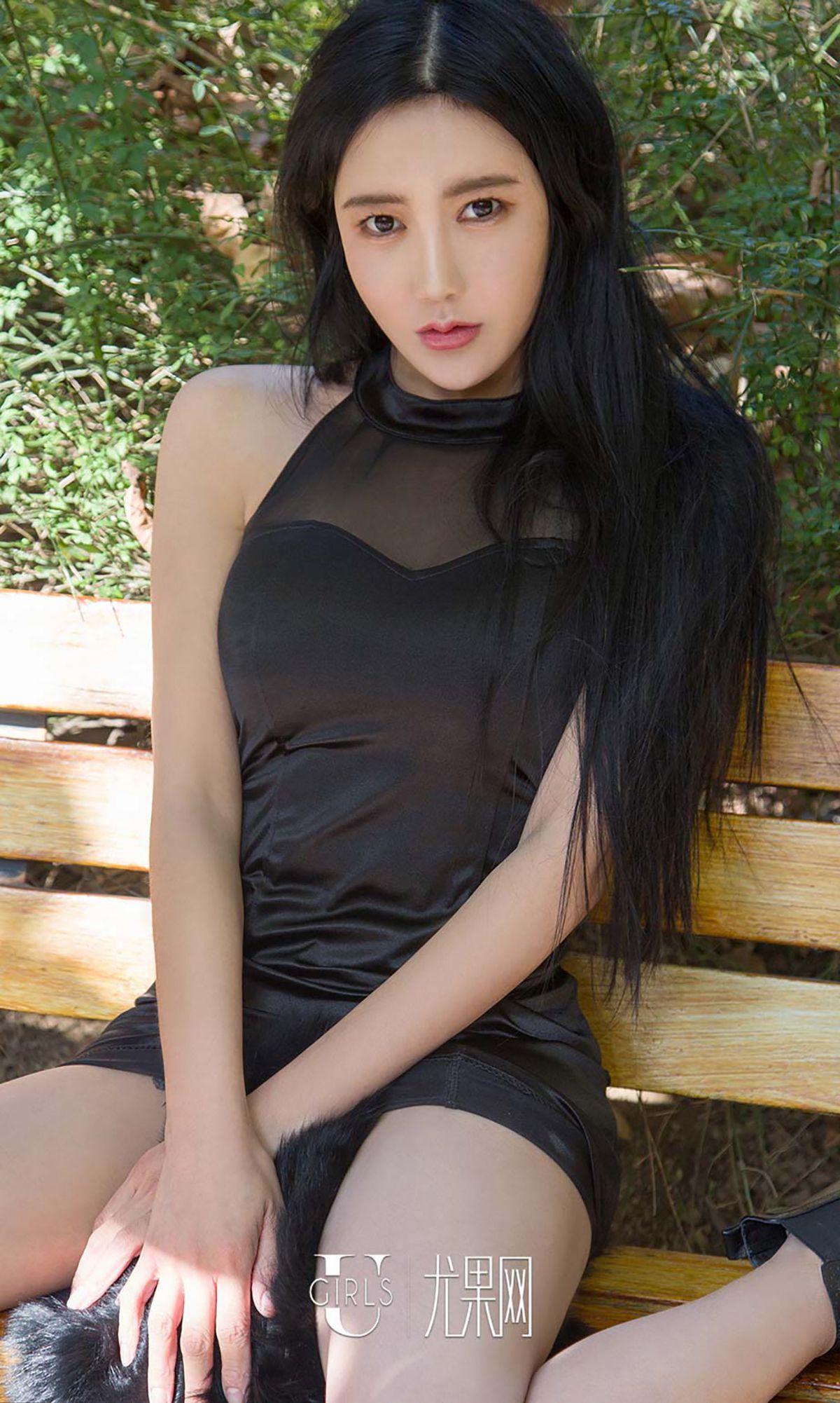 美女满满图片