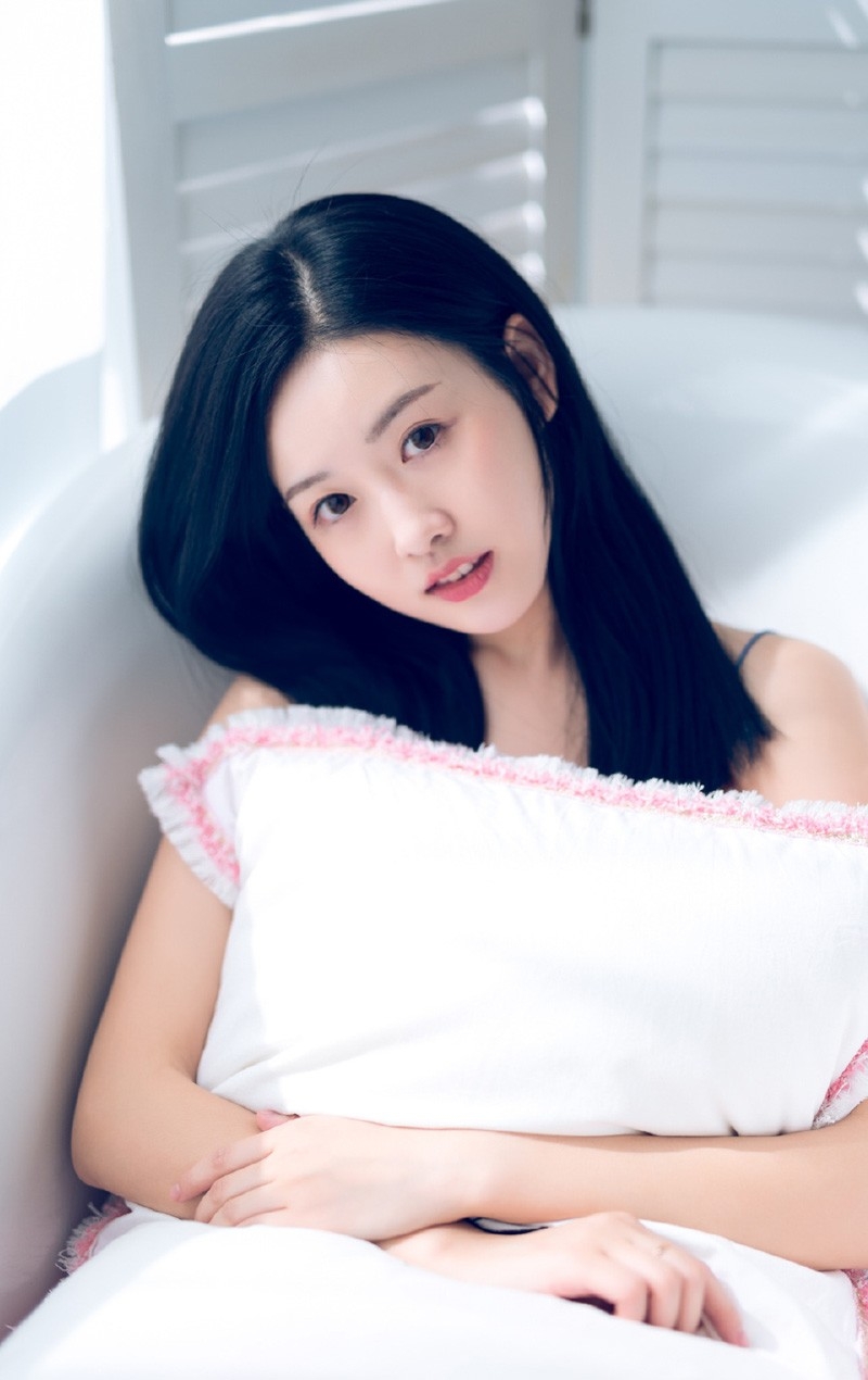 可爱嫩模mm11福利美女123图片105期生活写真集丰满少女沈蜜桃off内衣全身去衣服曝光图片图片