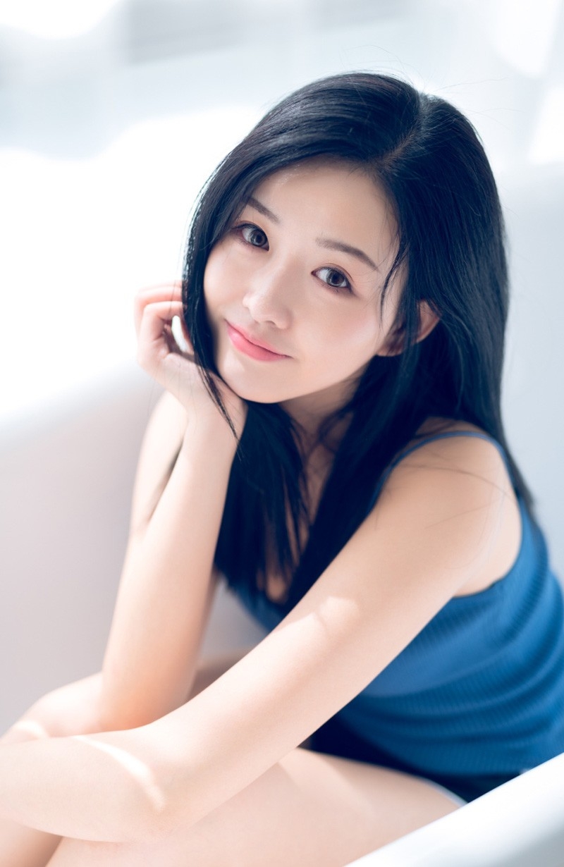 可爱嫩模mm11福利美女123图片105期生活写真集丰满少女沈蜜桃off内衣全身去衣服曝光图片图片