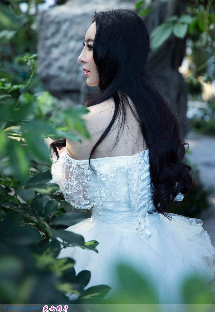 木婉晴图片