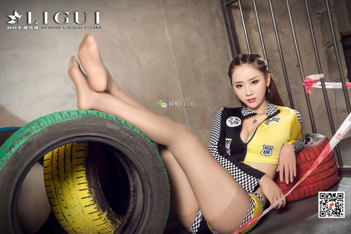 美女然然图片