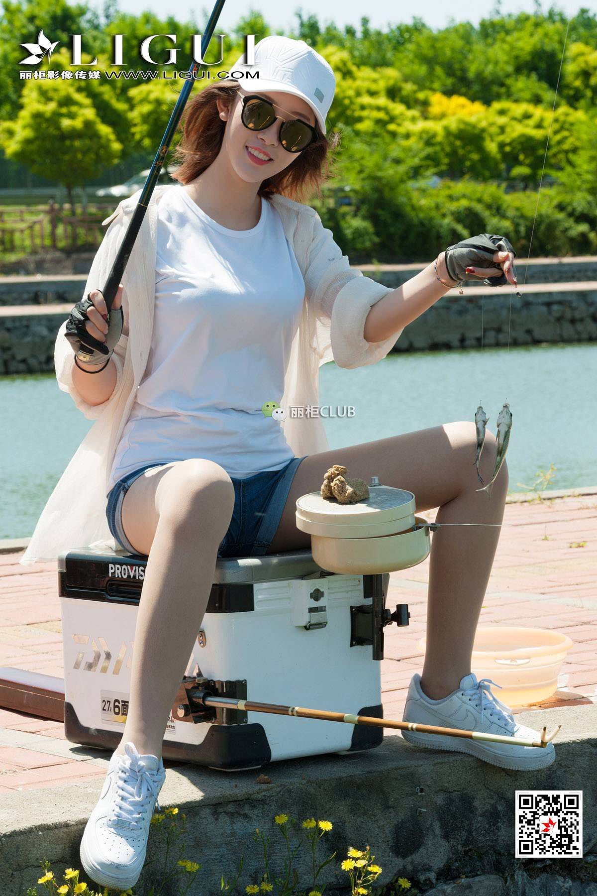 美女然然图片