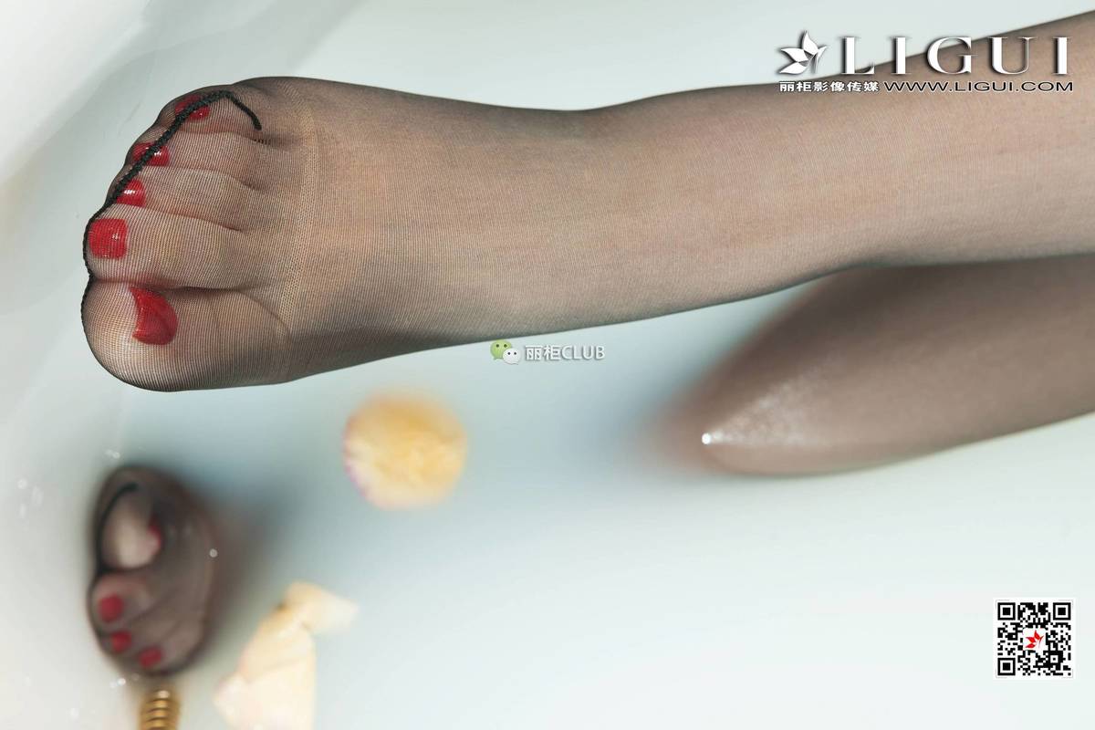 美女然然图片
