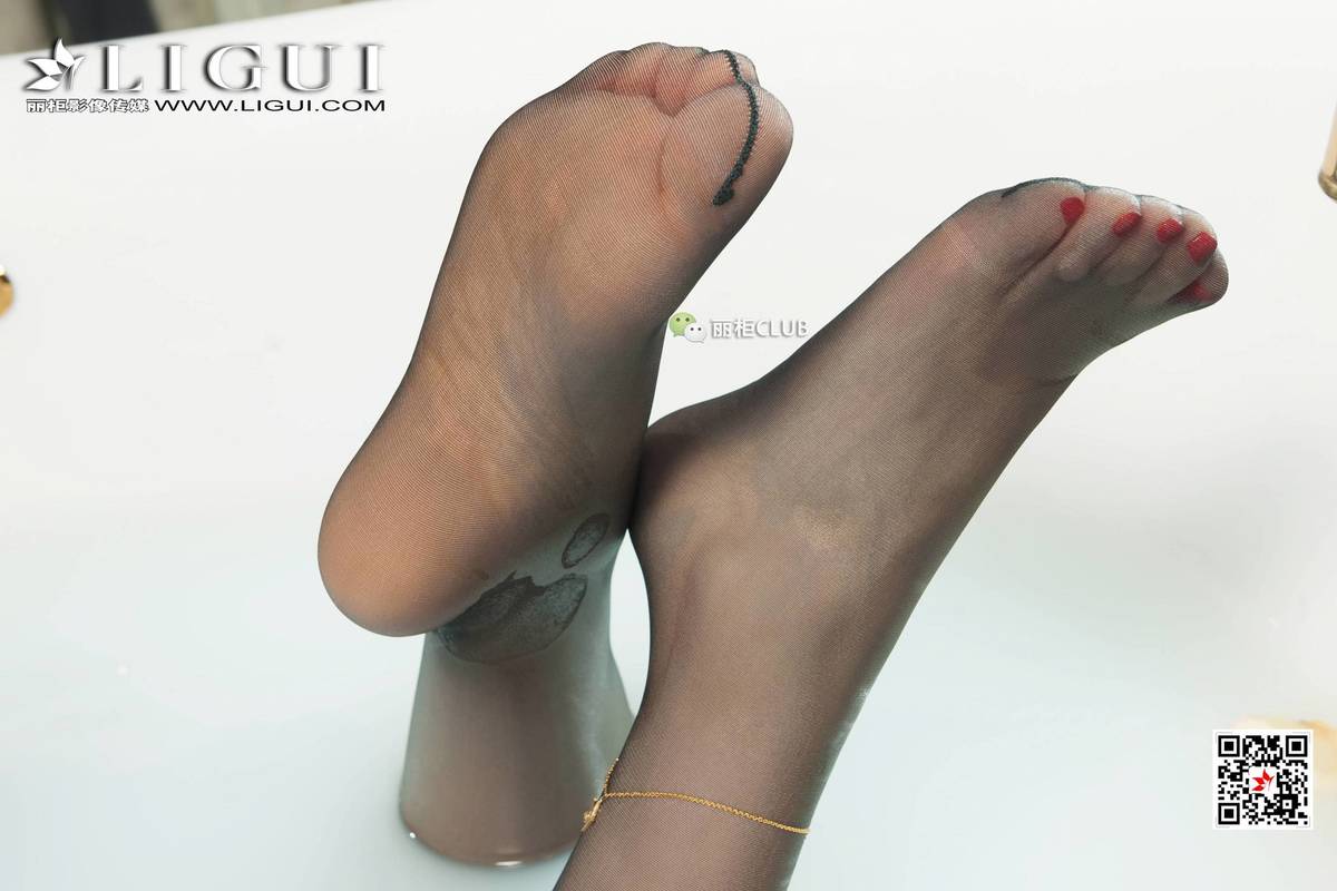 美女然然图片