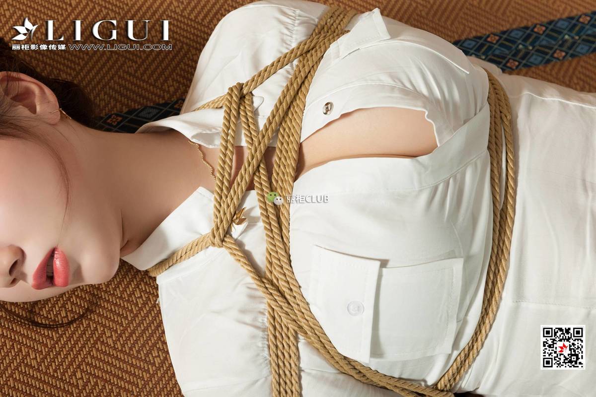 美女然然图片