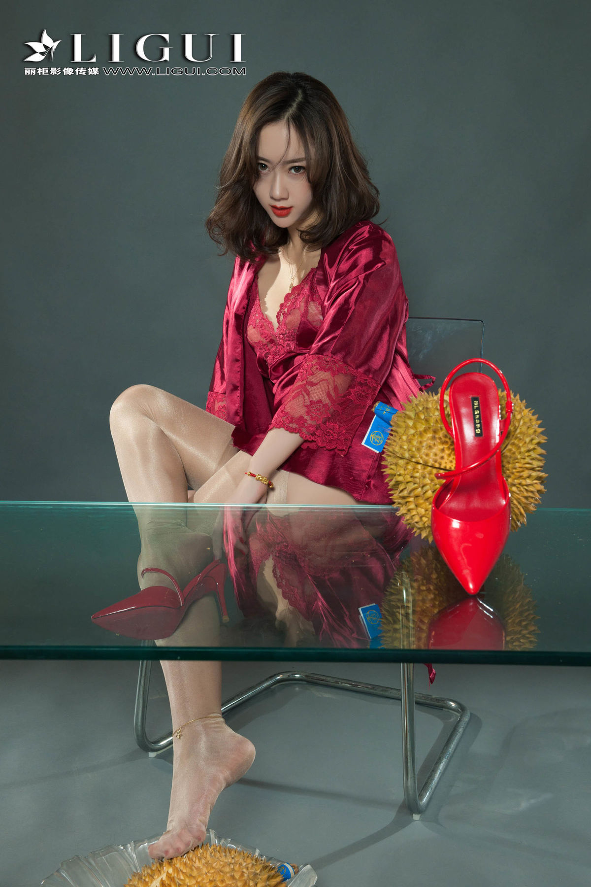 美女然然图片