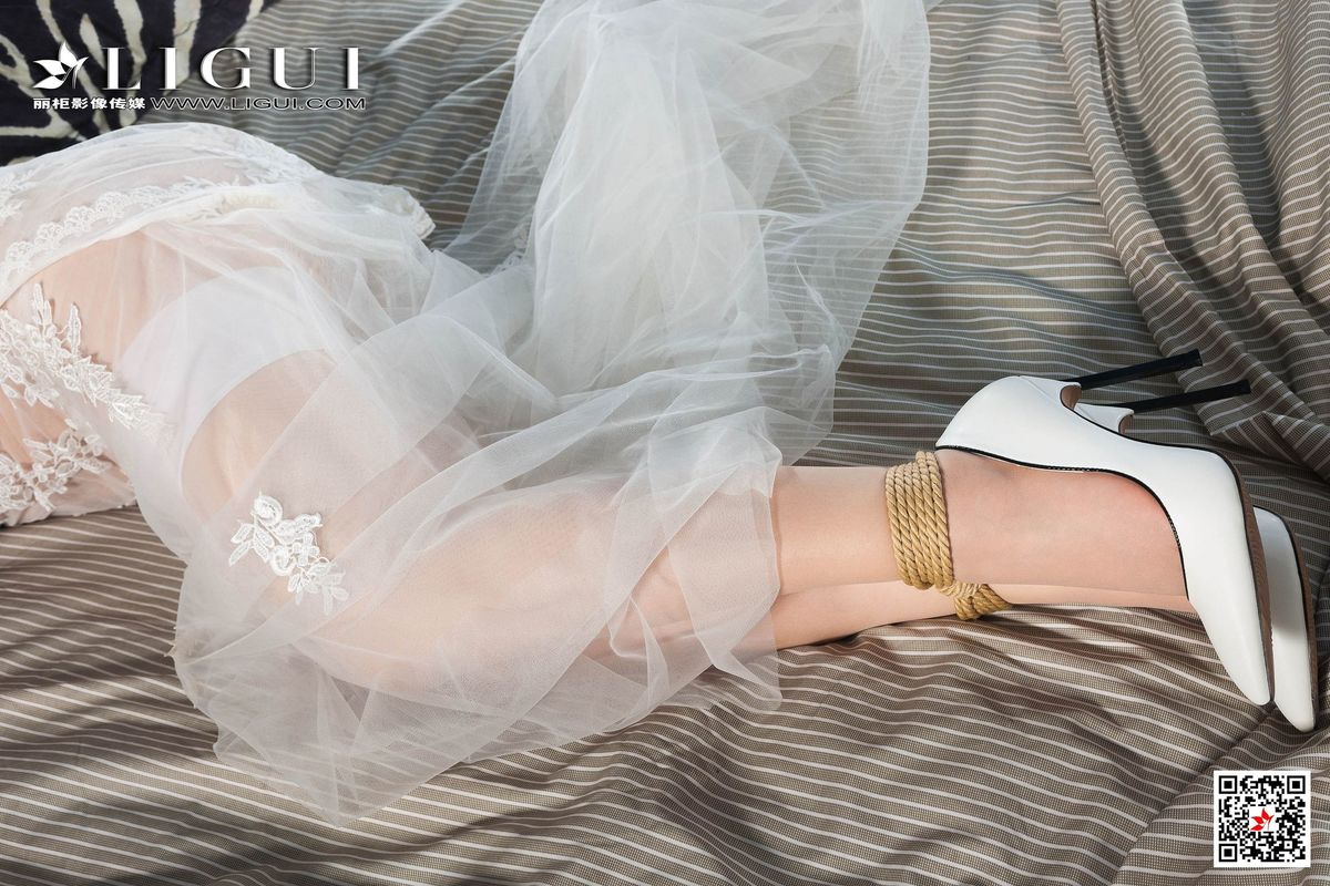美女然然图片