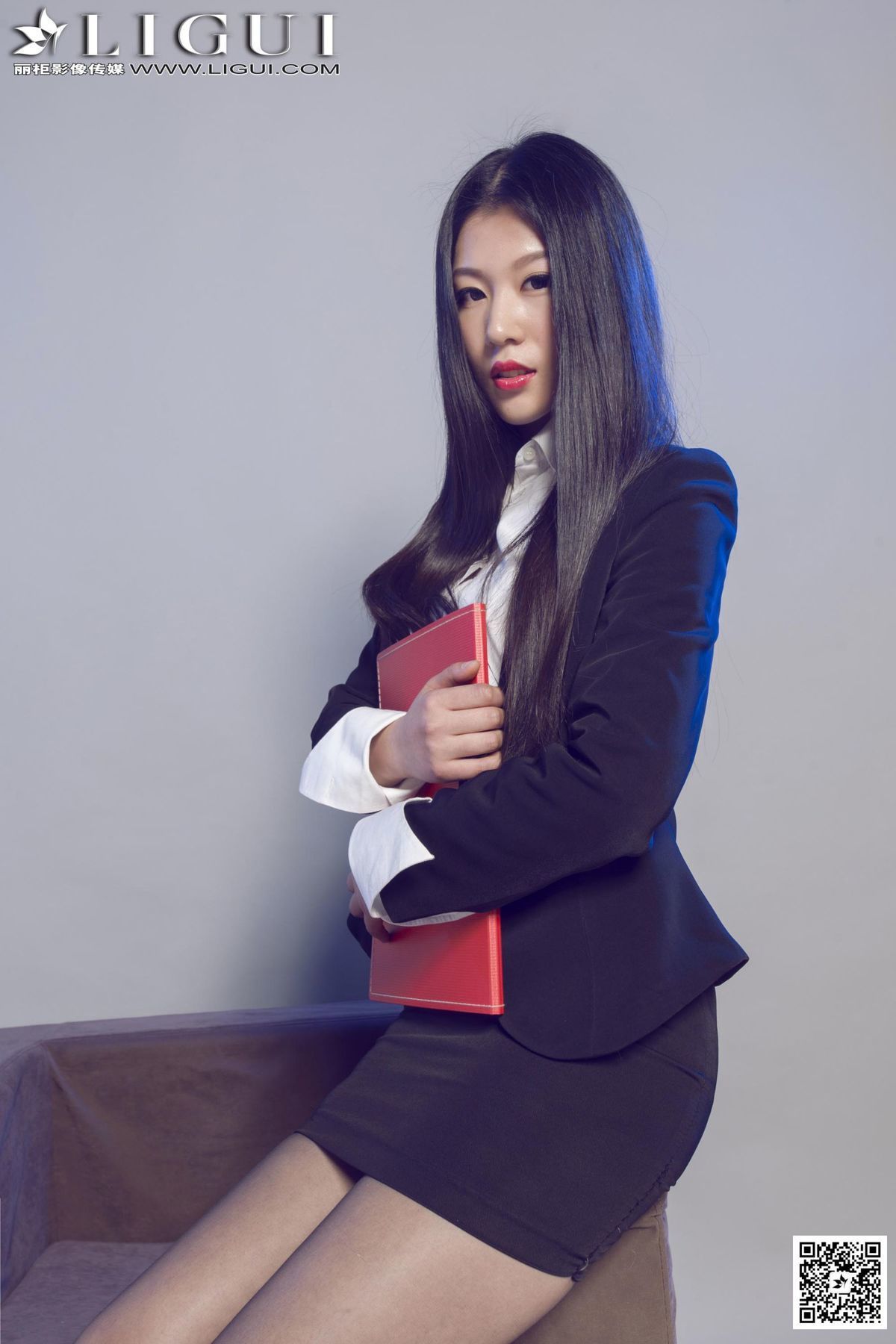美女佳怡图片