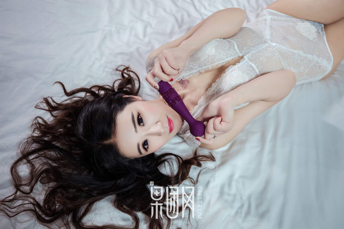 日韩模特女忧馨怡小教你玩高清mm写真集图片